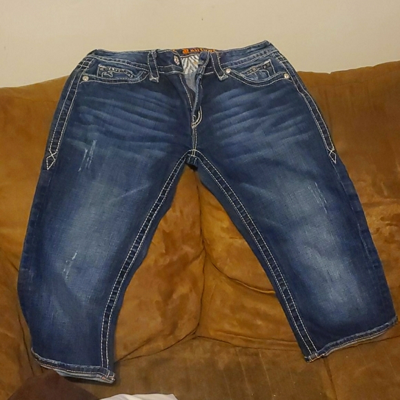 Jean capris - Picture 1 of 2